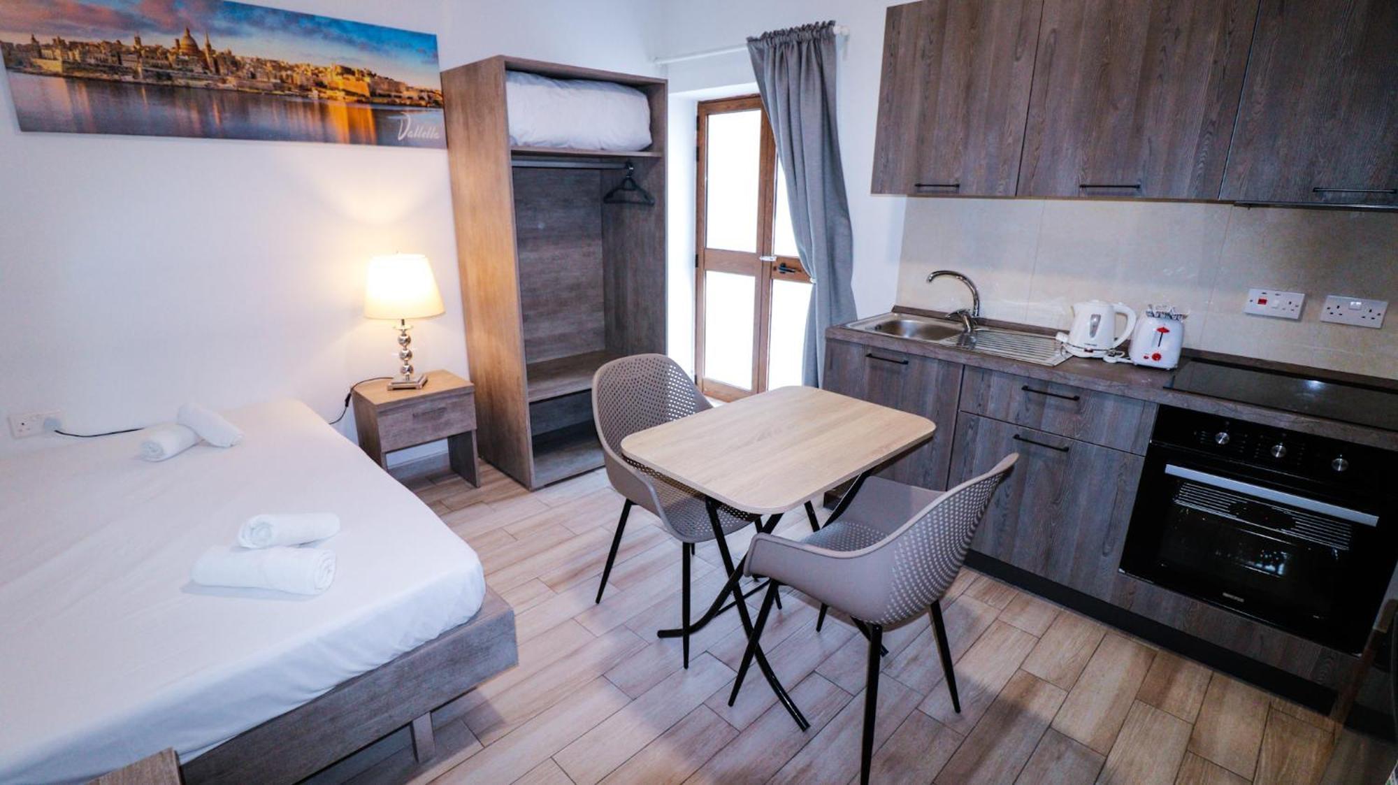 Napoli Suites Studios Aparthotel San Julián Exterior foto