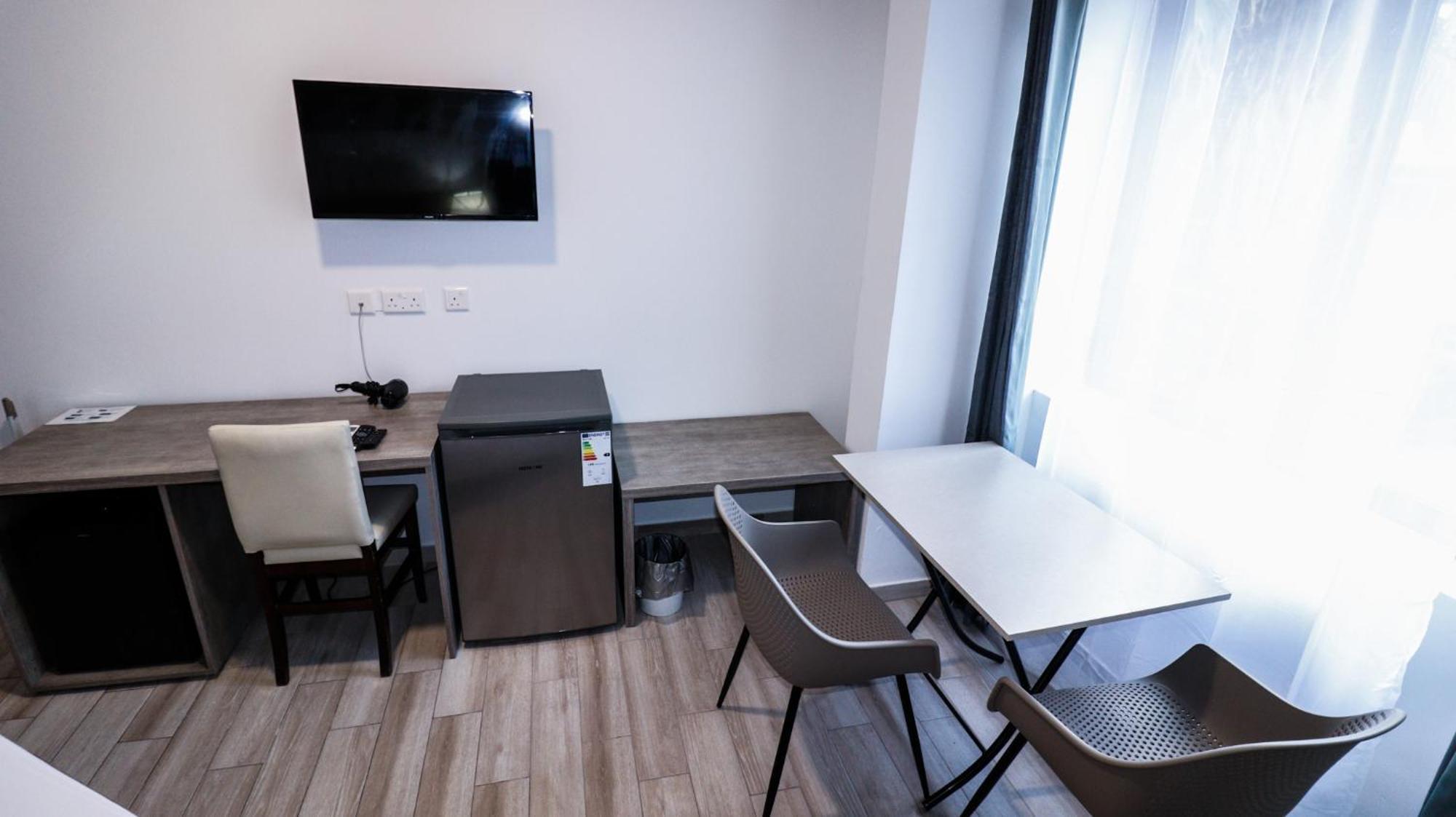 Napoli Suites Studios Aparthotel San Julián Exterior foto