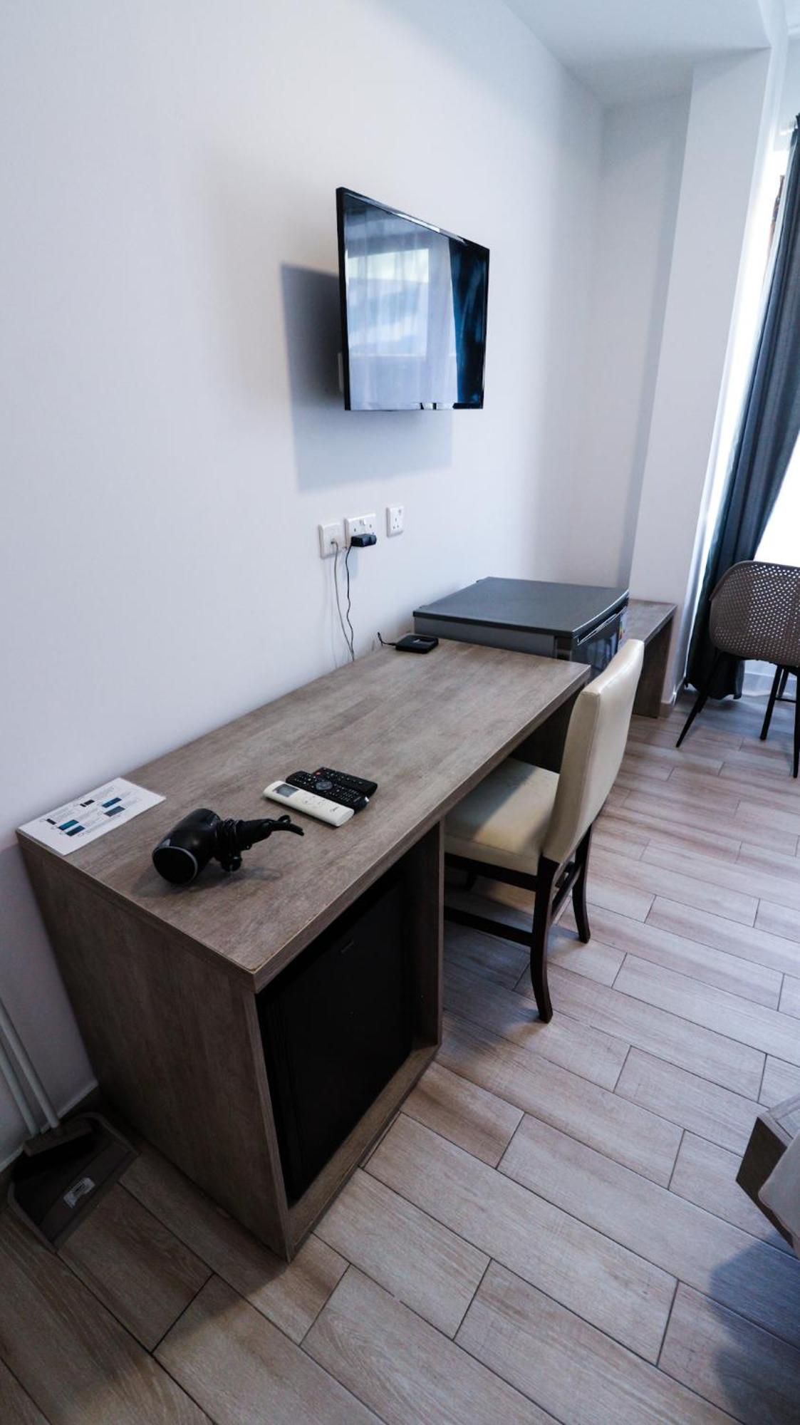 Napoli Suites Studios Aparthotel San Julián Exterior foto