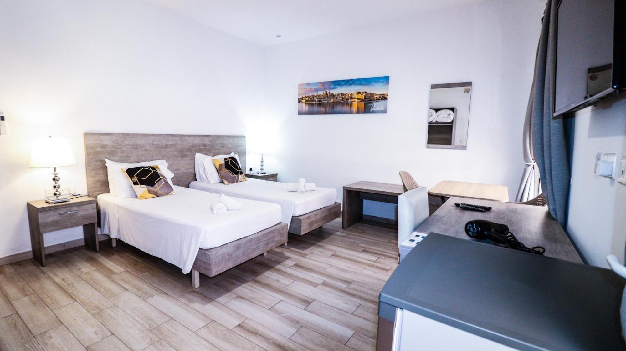 Napoli Suites Studios Aparthotel San Julián Exterior foto