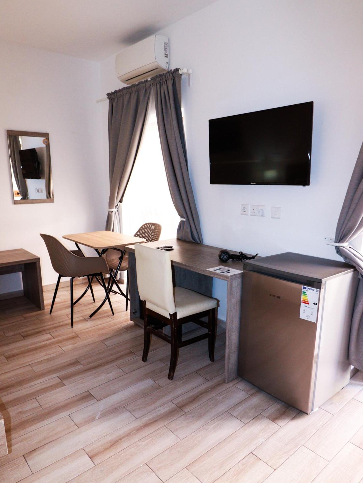 Napoli Suites Studios Aparthotel San Julián Exterior foto